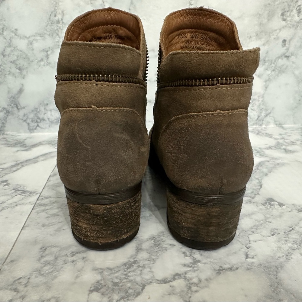 Born Taupe Brown Suede Ankle Booties sz 6.5 with‎ Zipper Casual Comfort - Picture 4 of 8